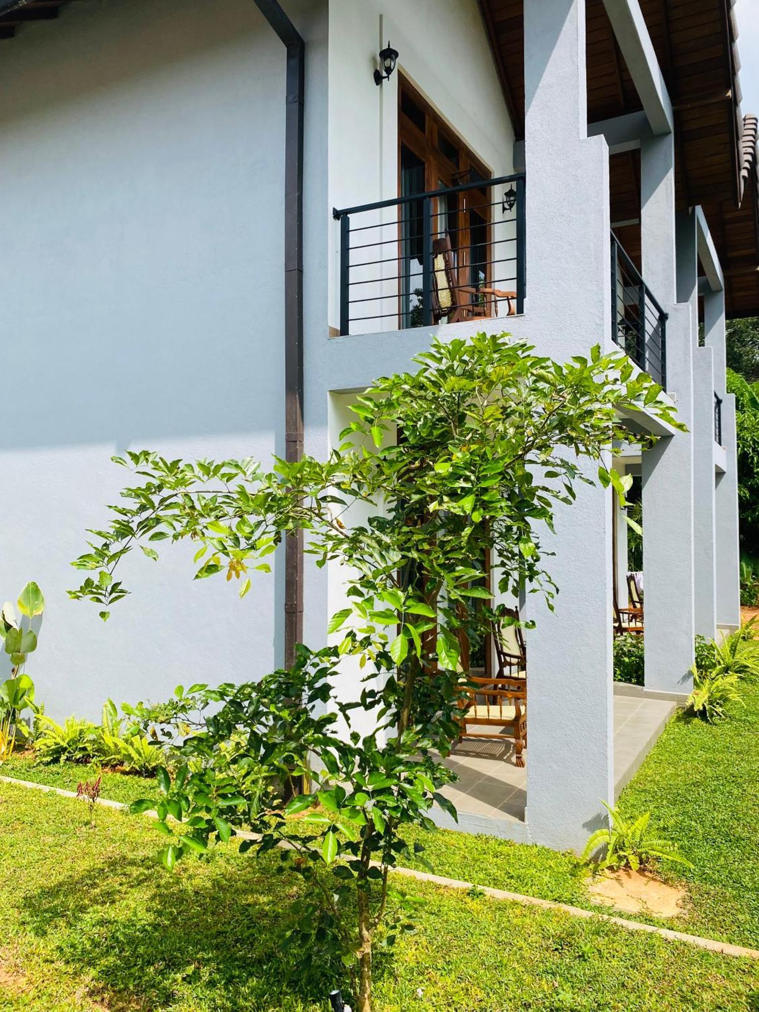 Lion Gate Hotel Sigiriya Exterior photo