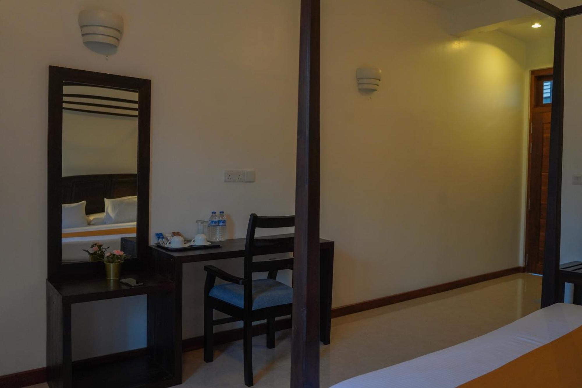 Lion Gate Hotel Sigiriya Exterior photo
