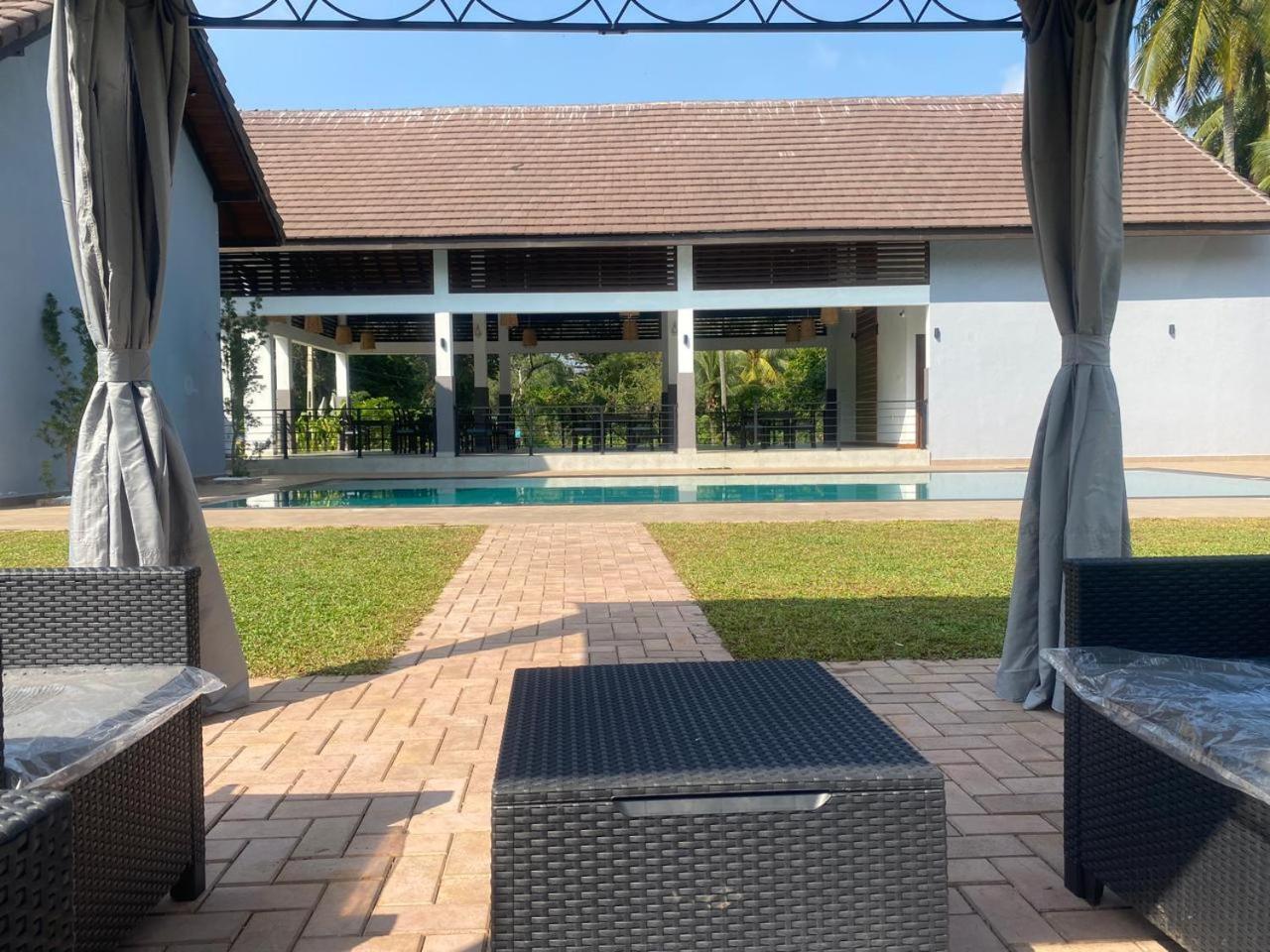 Lion Gate Hotel Sigiriya Exterior photo