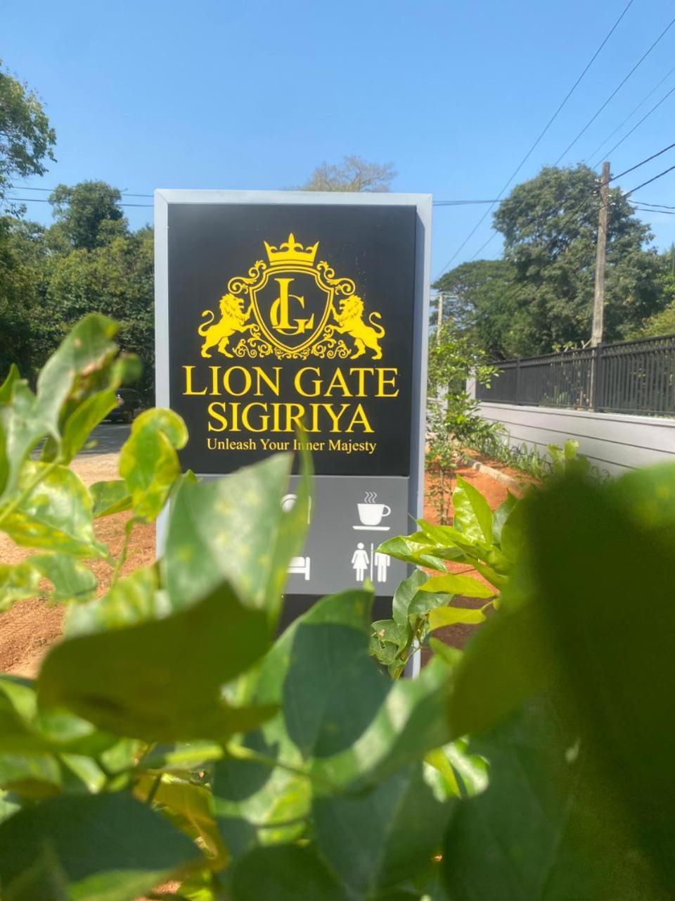 Lion Gate Hotel Sigiriya Exterior photo